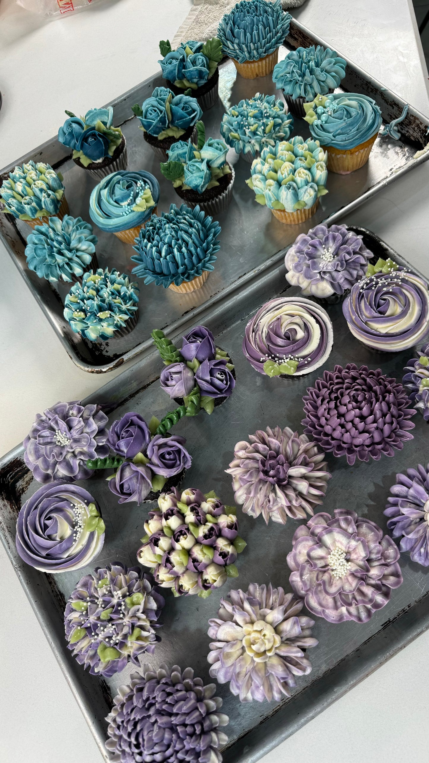 Premium floral cupcakes